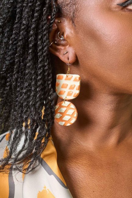 akisi earings 2