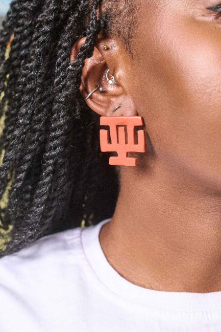 Itikadi studs